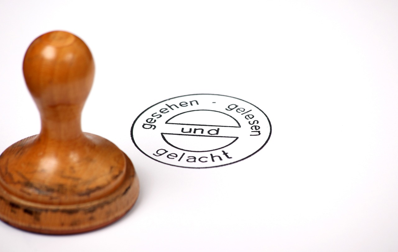 Primo piano di un documento con informazioni sul bollo auto e novità fiscali dal 2026.